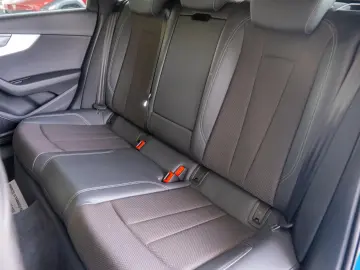 Audi A4 40 TFSI AVANT QUATTRO