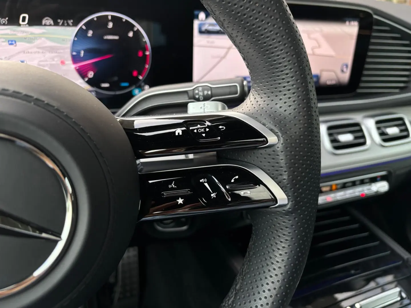 Mercedes-Benz GLE 450d 4M AMG Burmester Pano HUD 21
