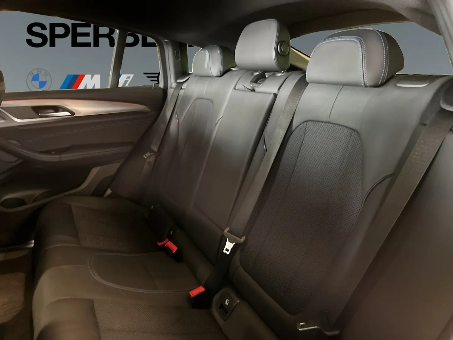 X4 xDrive20d M Sportpaket 19 Zoll AHK Head Up 36