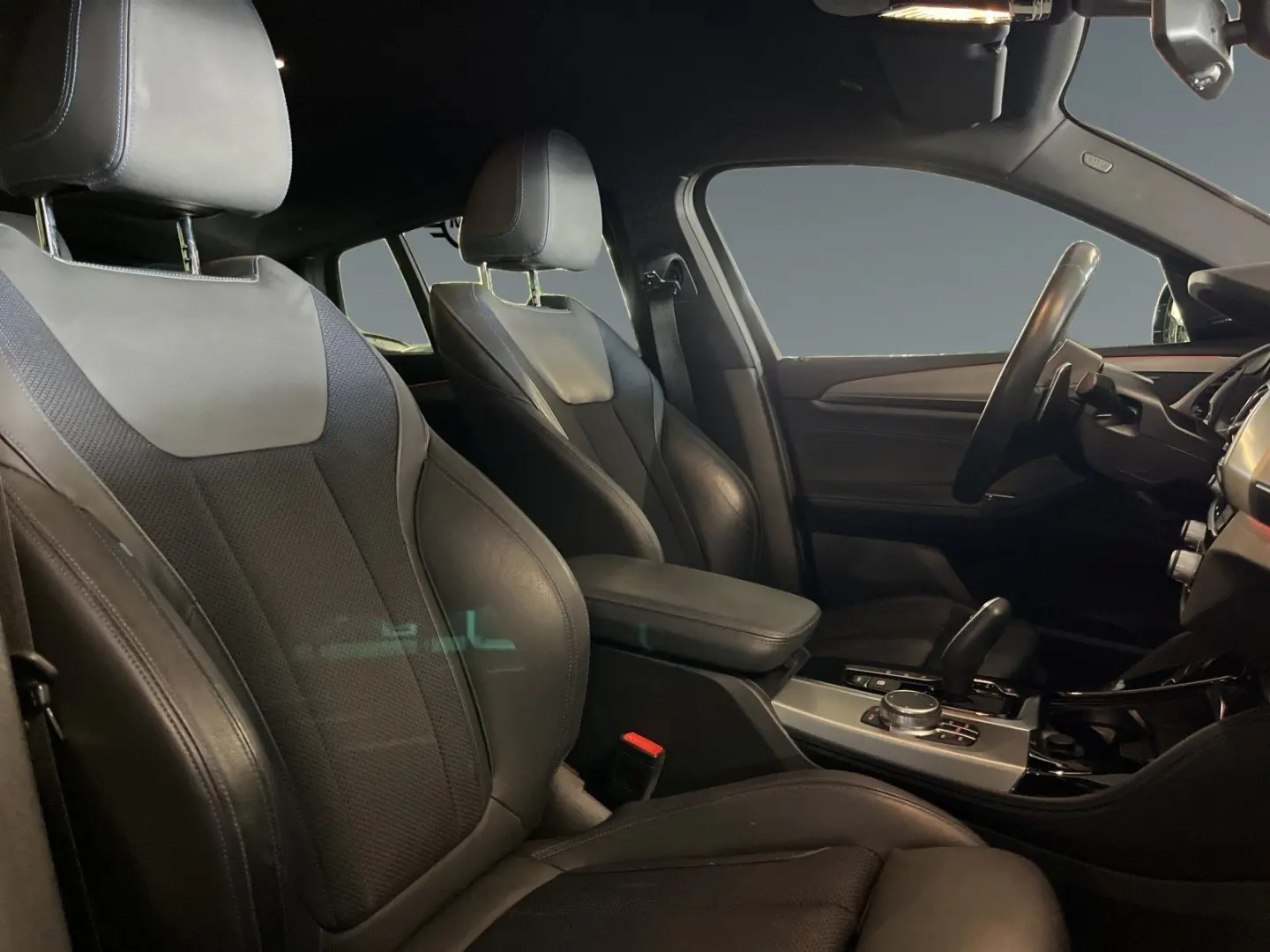 X4 xDrive20d M Sportpaket 19 Zoll AHK Head Up 36