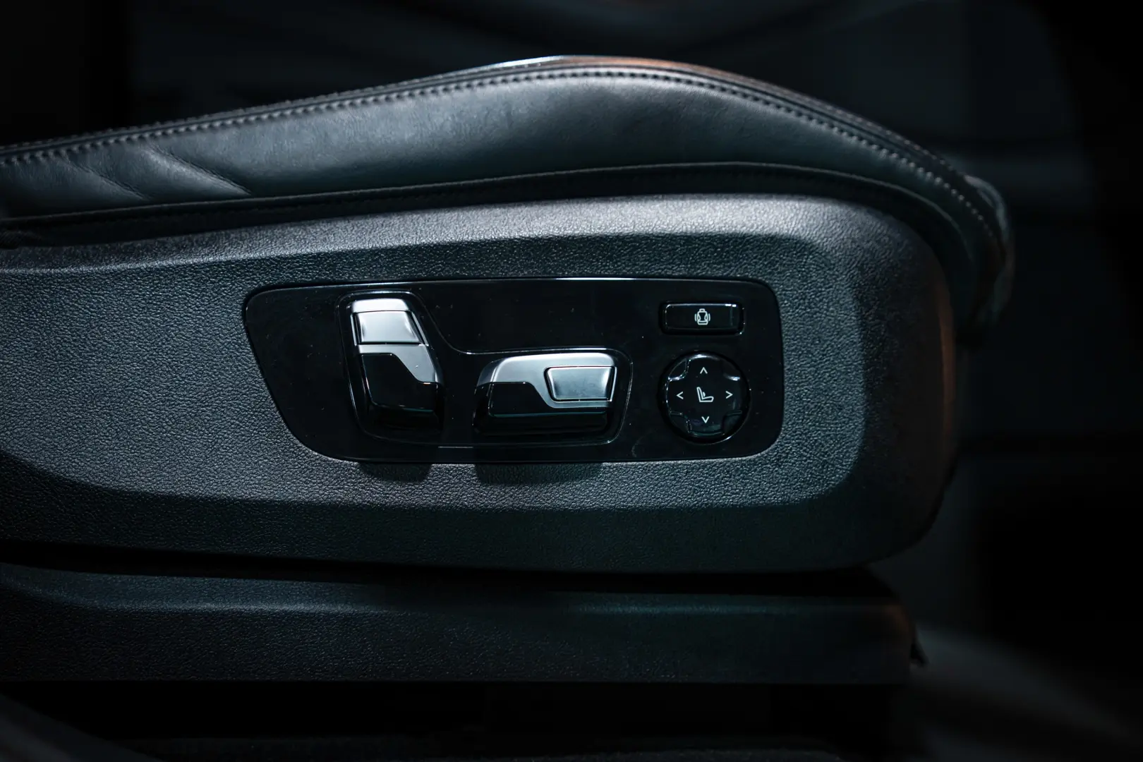 X6 xDrive30d 265HP   M Pro Package   Carbon Pack