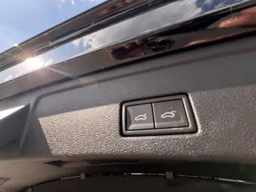 Touareg 3.0 TDI 4Motion R-Line IQ PANO AIR STHZG