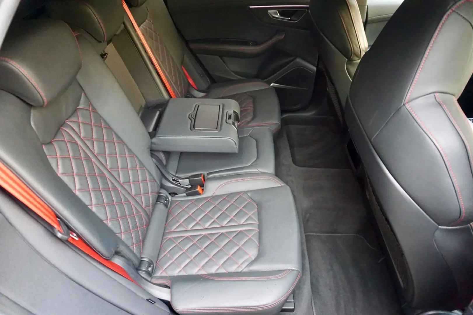 Q8 50 TDI quattro competition plus Carbon S Sitz