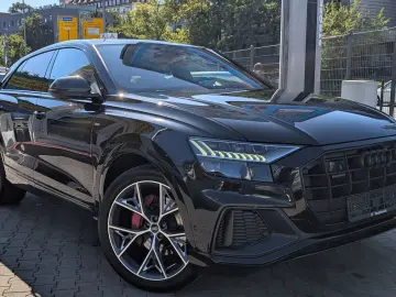 Q8 50 S-Line Competition Plus MASS. ACC HUD PANO