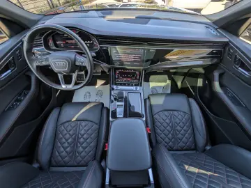 Q8 50 S-Line Competition Plus MASS. ACC HUD PANO