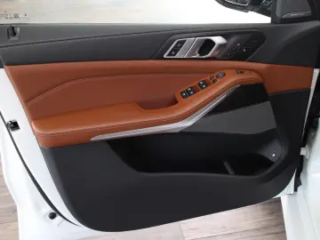 X5 50 e xDrive M Sport H&K Memory