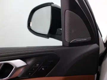 X5 50 e xDrive M Sport H&K Memory