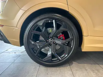 RS Q8 4.0 TFSI Quattro  Exclusive Edition