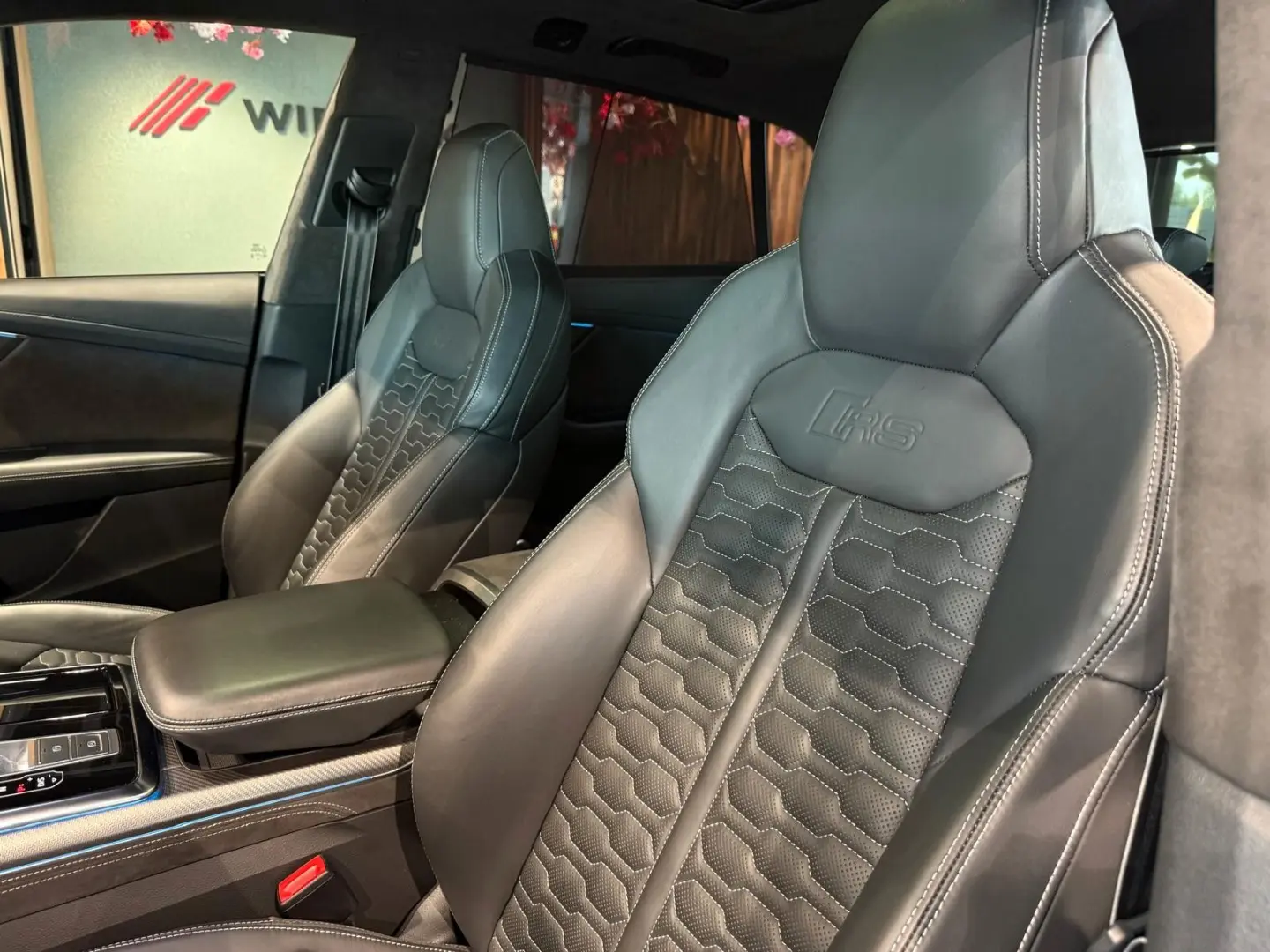 RSQ8 RS Q8 4.0 TFSI quattro Dynamic 360cam Keram