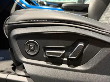 RSQ8 RS Q8 4.0 TFSI quattro Dynamic 360cam Keram