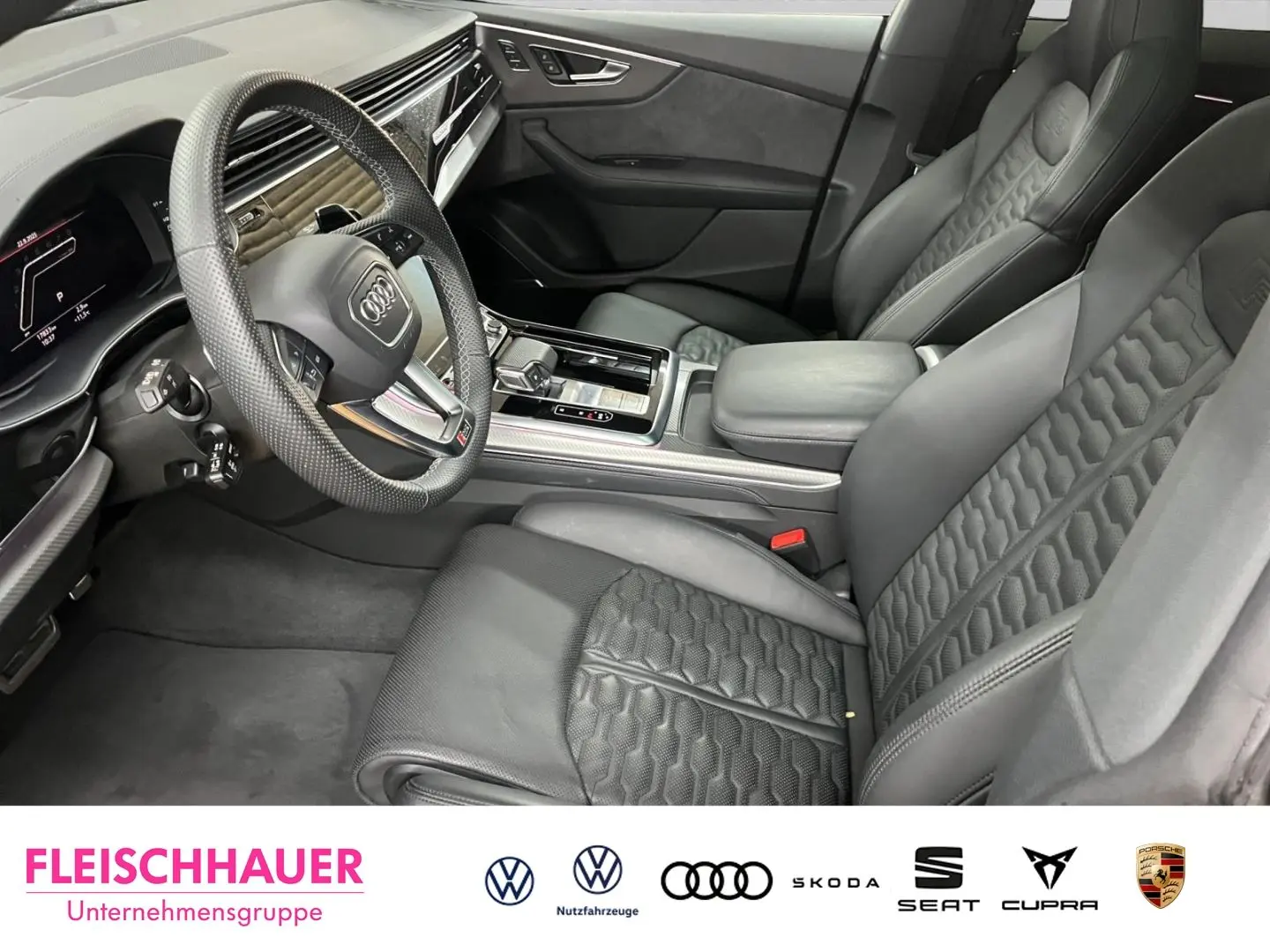 RSQ8 Pano RS-Abgasanlage 305kmh AHK UPE 172200 €