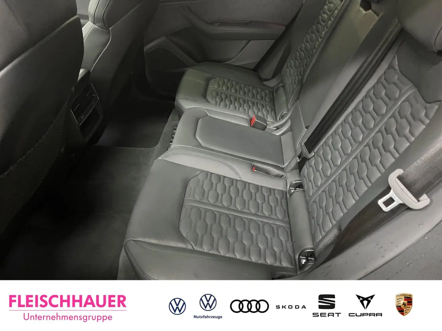 RSQ8 Pano RS-Abgasanlage 305kmh AHK UPE 172200 €