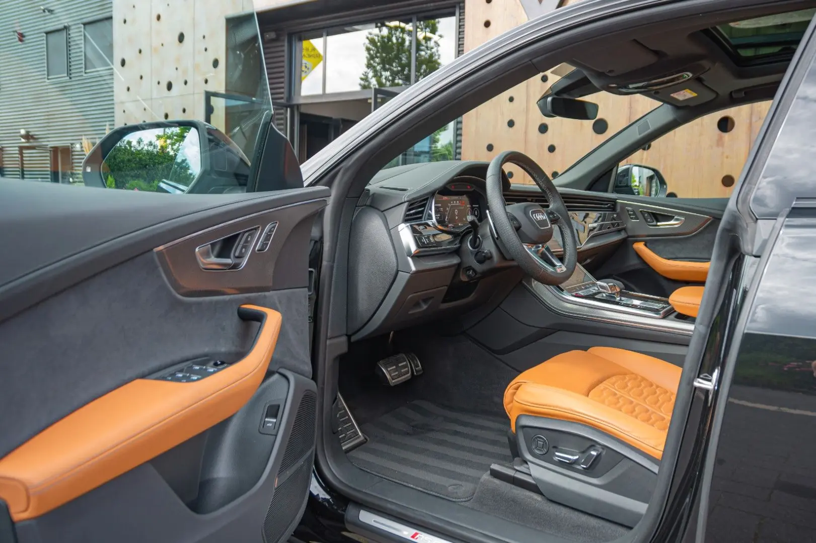 RSQ8 4.0 TFSI MATRIX B&O TOUR HEADUP