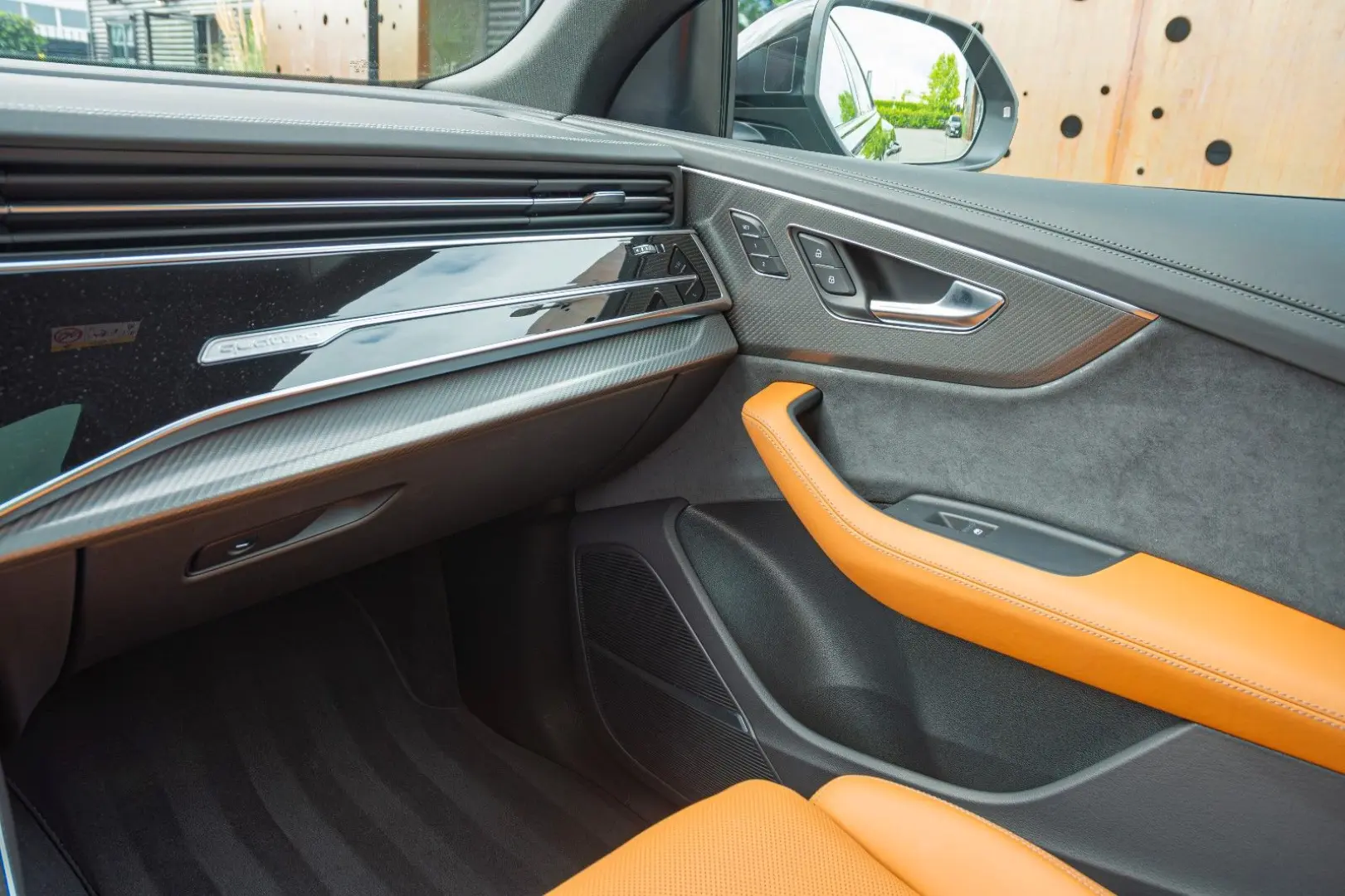 RSQ8 4.0 TFSI MATRIX B&O TOUR HEADUP