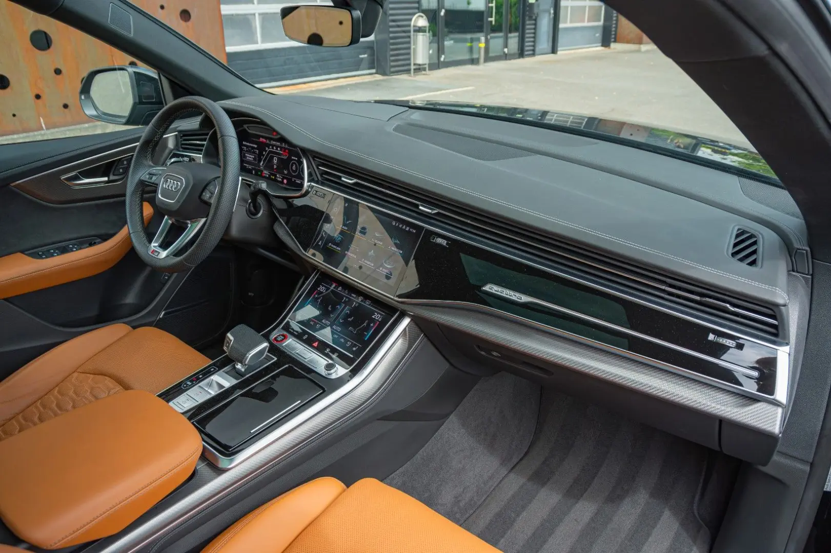 RSQ8 4.0 TFSI MATRIX B&O TOUR HEADUP