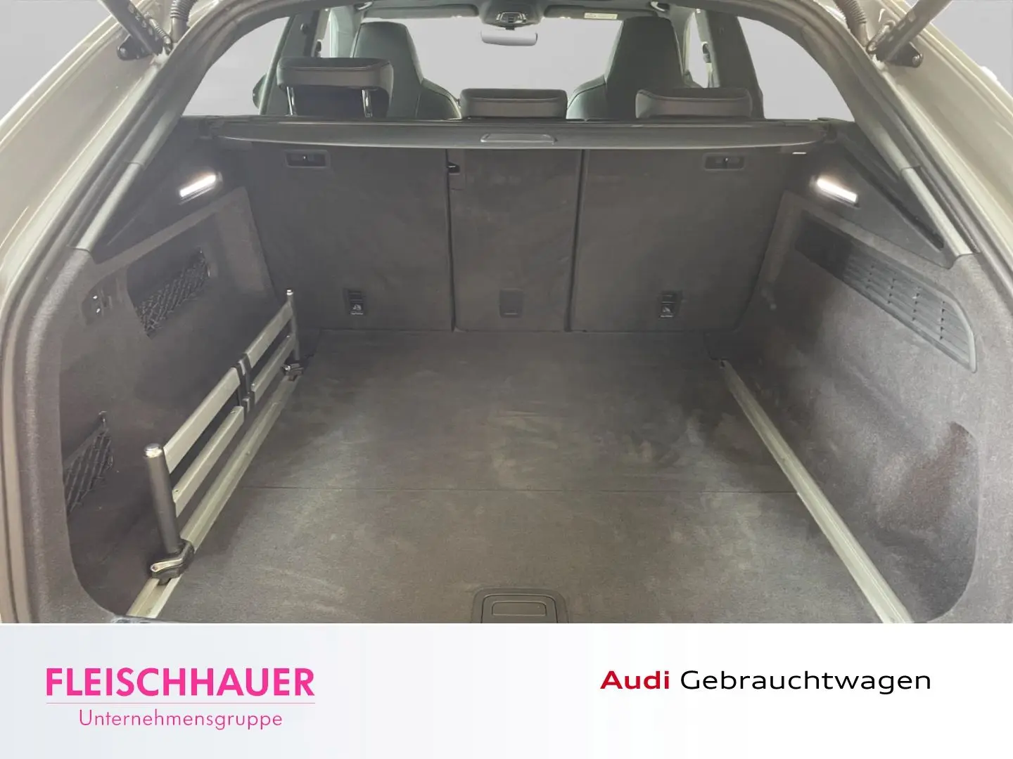 RSQ8 4.0 TFSI quattro HUD Luftfederung AD StandH