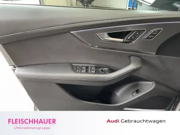 RSQ8 4.0 TFSI quattro HUD Luftfederung AD StandH