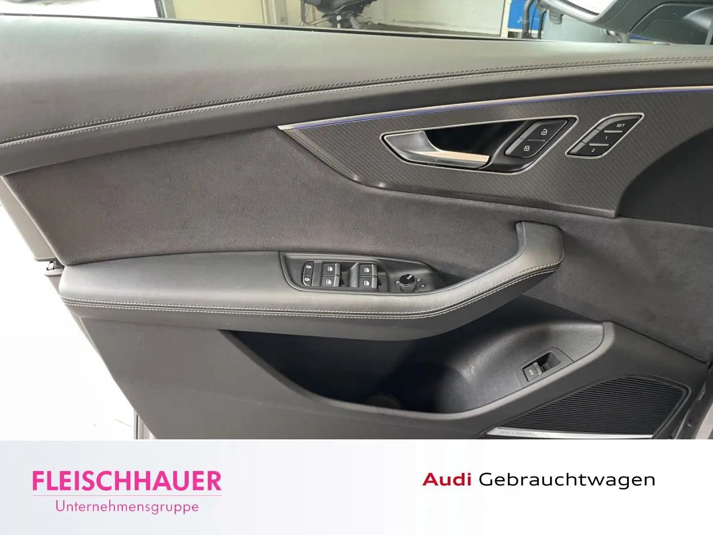RSQ8 4.0 TFSI quattro HUD Luftfederung AD StandH