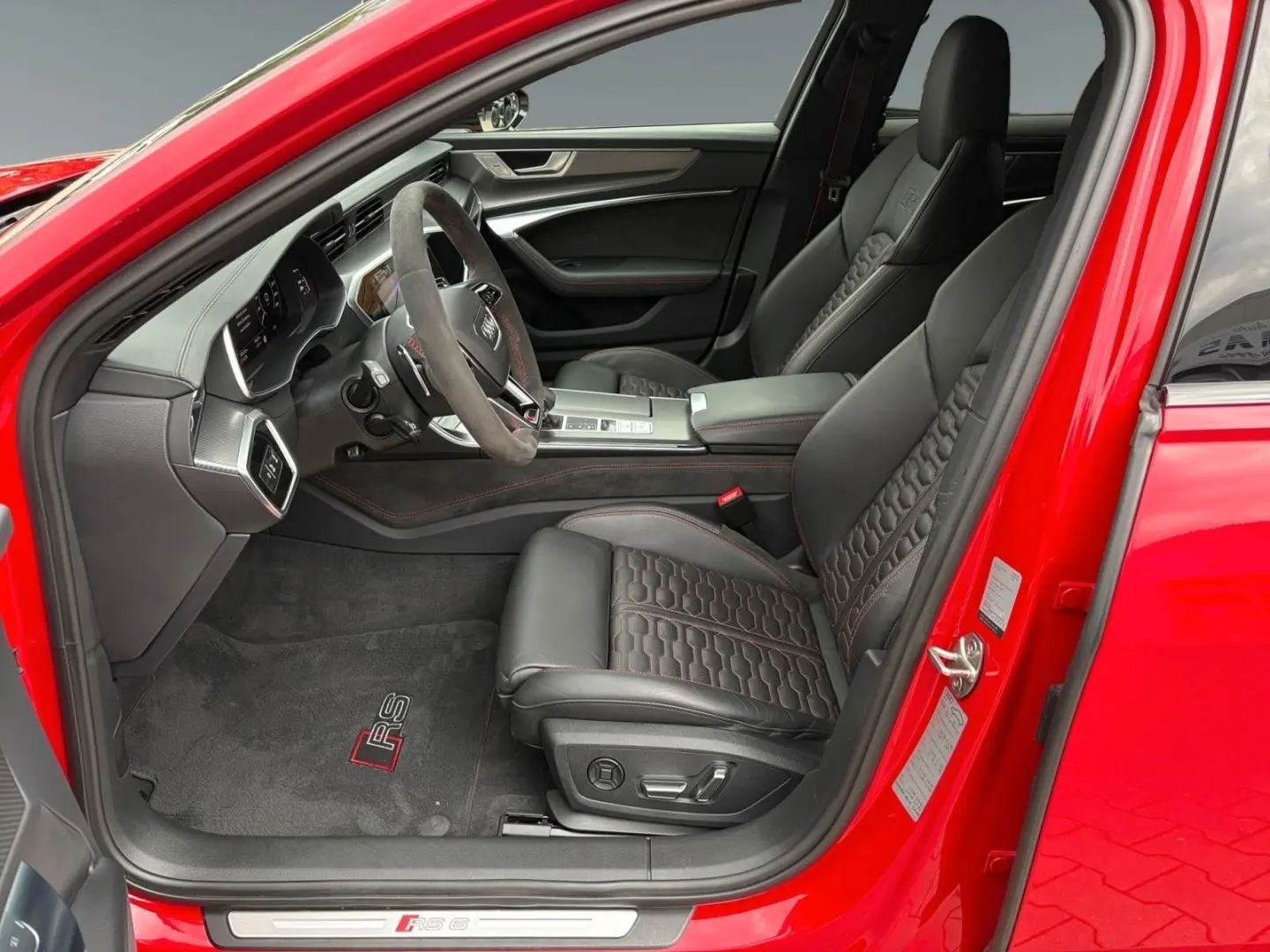 RS6 Avant 4.0 TFSI AHK Leder 22 Alu   800 PS