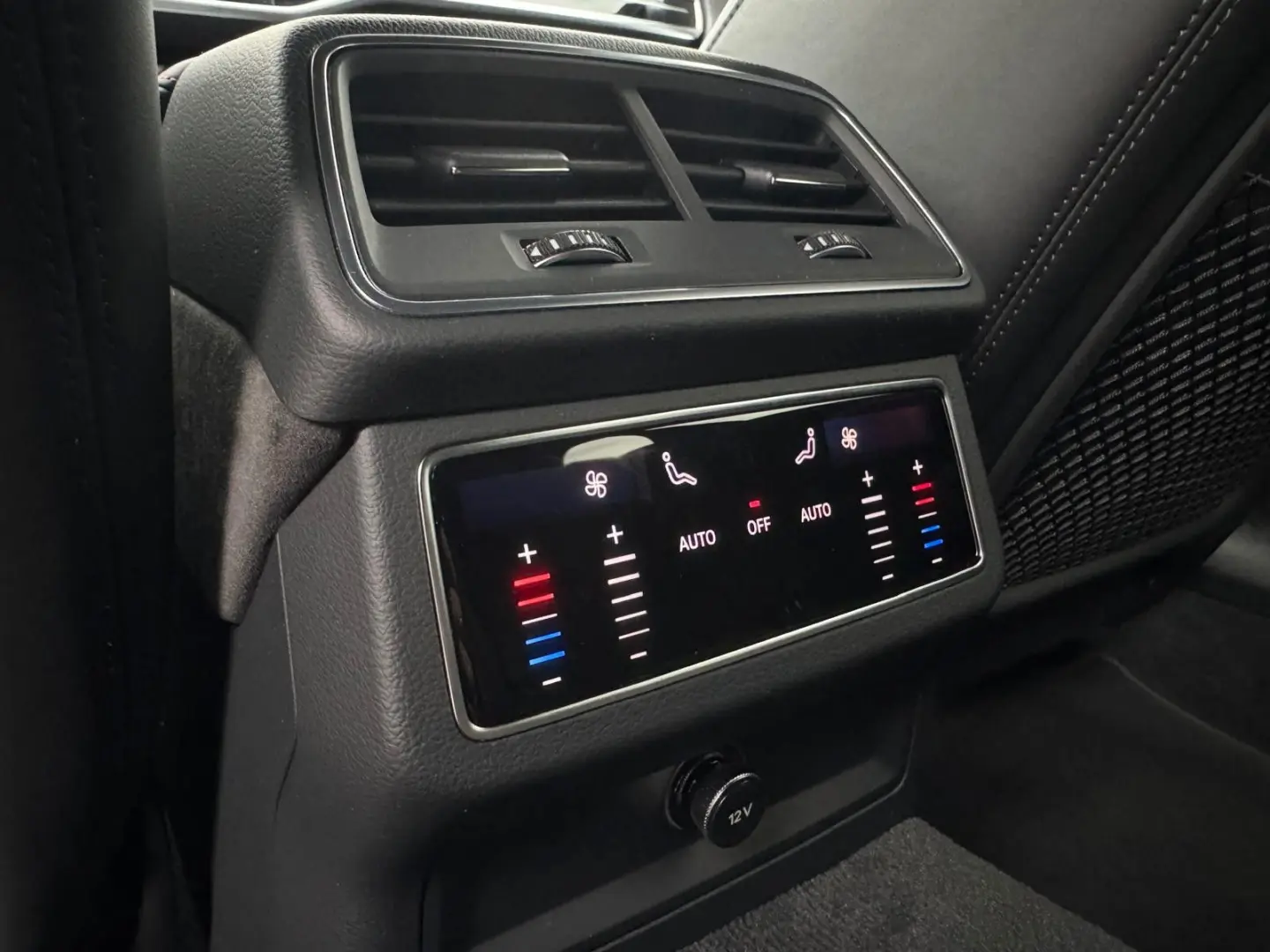 RS6 Avant 4.0 TFSI AHK Leder 22 Alu   800 PS