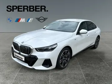 520d M Sportpaket AHK Sitzbelüftung 360 Kamera