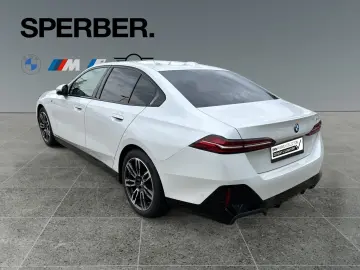 520d M Sportpaket AHK Sitzbelüftung 360 Kamera