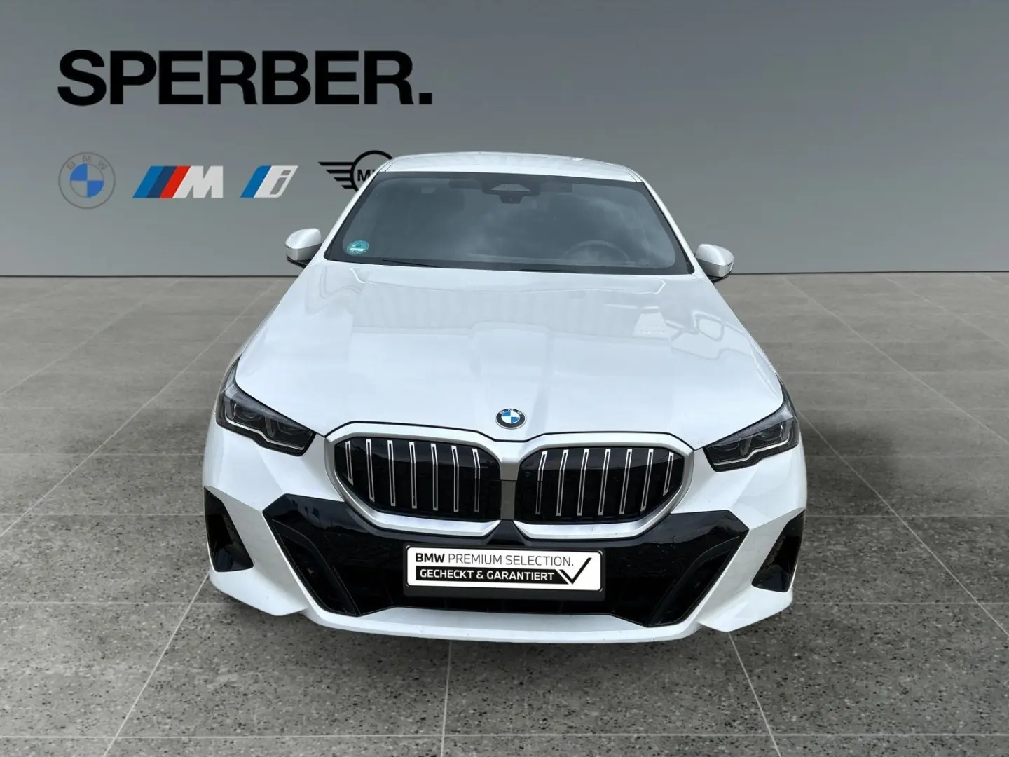 520d M Sportpaket AHK Sitzbelüftung 360 Kamera