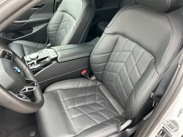 520d M Sportpaket AHK Sitzbelüftung 360 Kamera