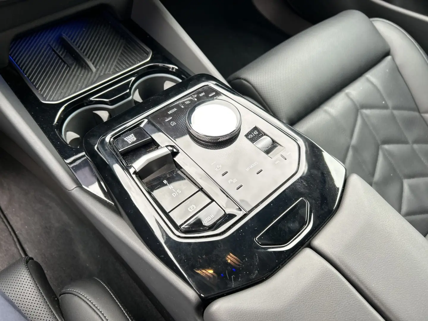 520d M Sportpaket AHK Sitzbelüftung 360 Kamera