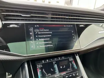 RSQ8 4.0 TFSI QUT MATRIX PANO CARBON HUD 360