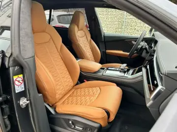RSQ8 4.0 TFSI QUT MATRIX PANO CARBON HUD 360