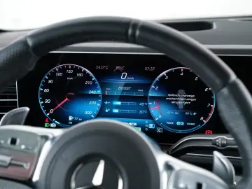 GLS 63AMG 9G-TRONIC 4MATIC  7-SITZER BURMESTER