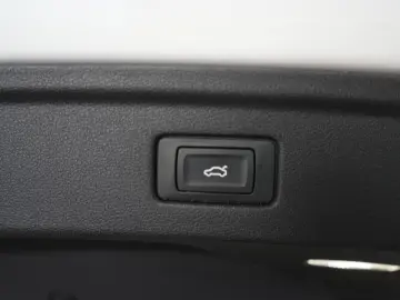 A5 40 TFSI S tronic S line Navi Temp Kamera Virt