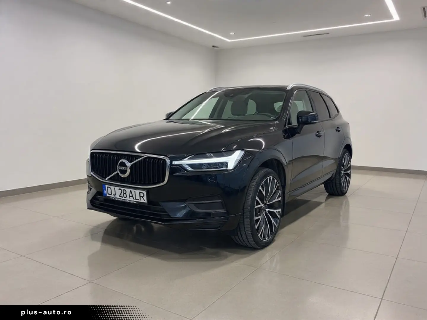 VOLVO XC60 B5 AWD