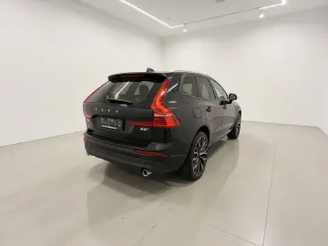 VOLVO XC60 B5 AWD