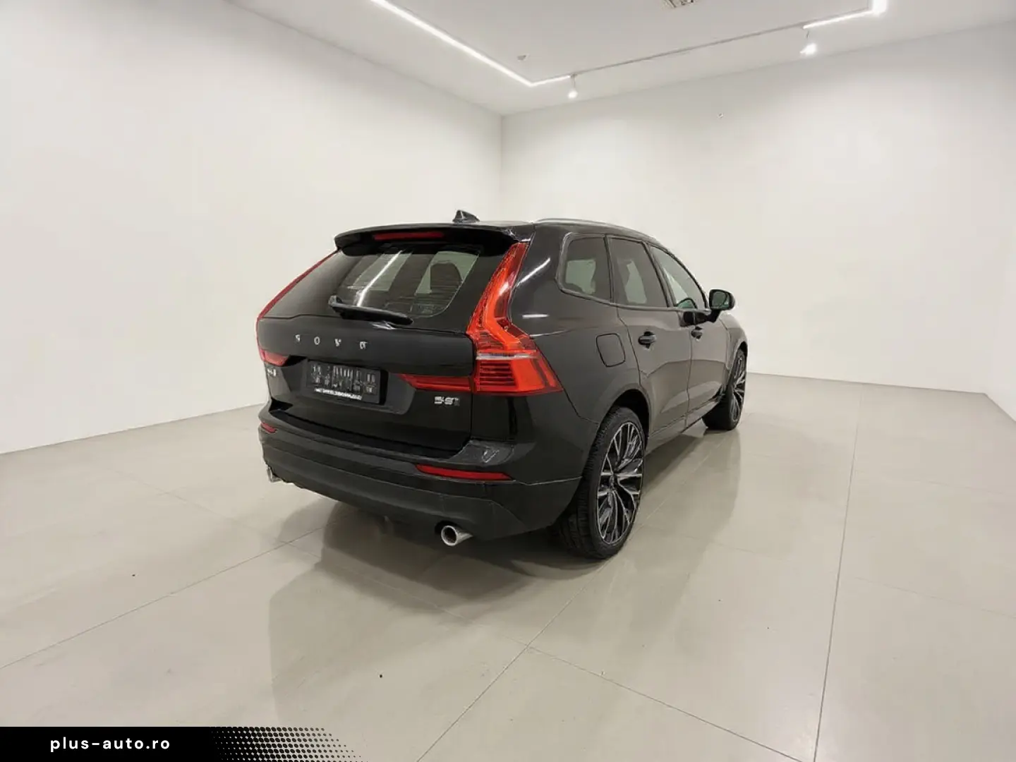 VOLVO XC60 B5 AWD