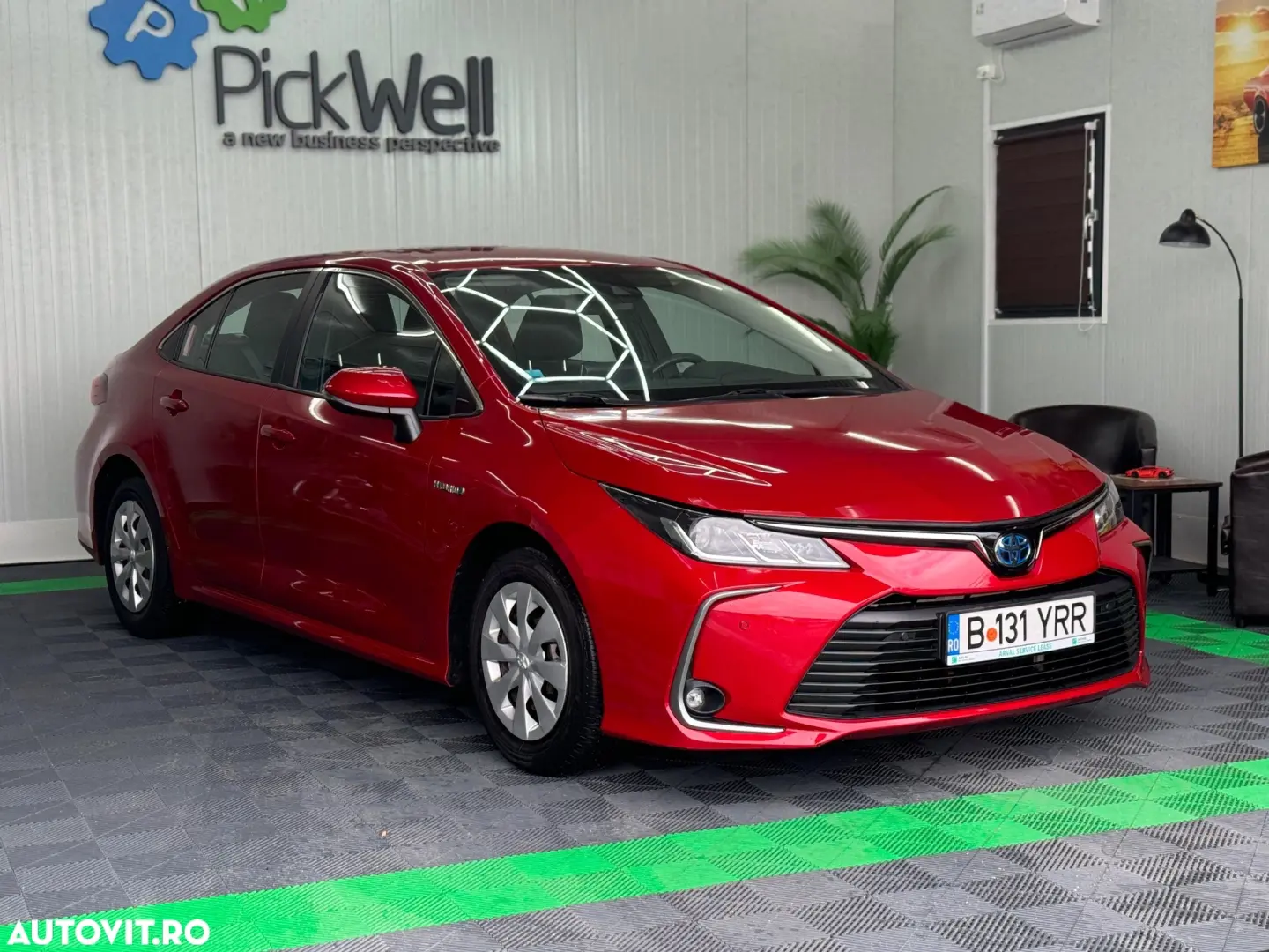 Toyota Corolla Sedan 1.8 HSD Business