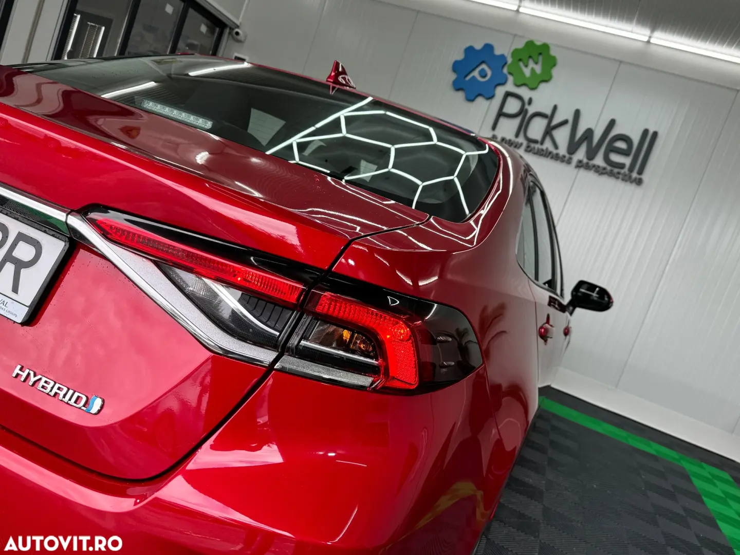 Toyota Corolla Sedan 1.8 HSD Business