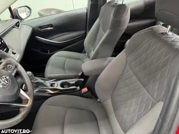 Toyota Corolla Sedan 1.8 HSD Business