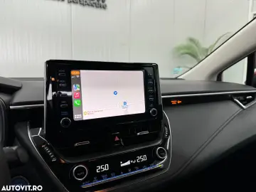 Toyota Corolla Sedan 1.8 HSD Business