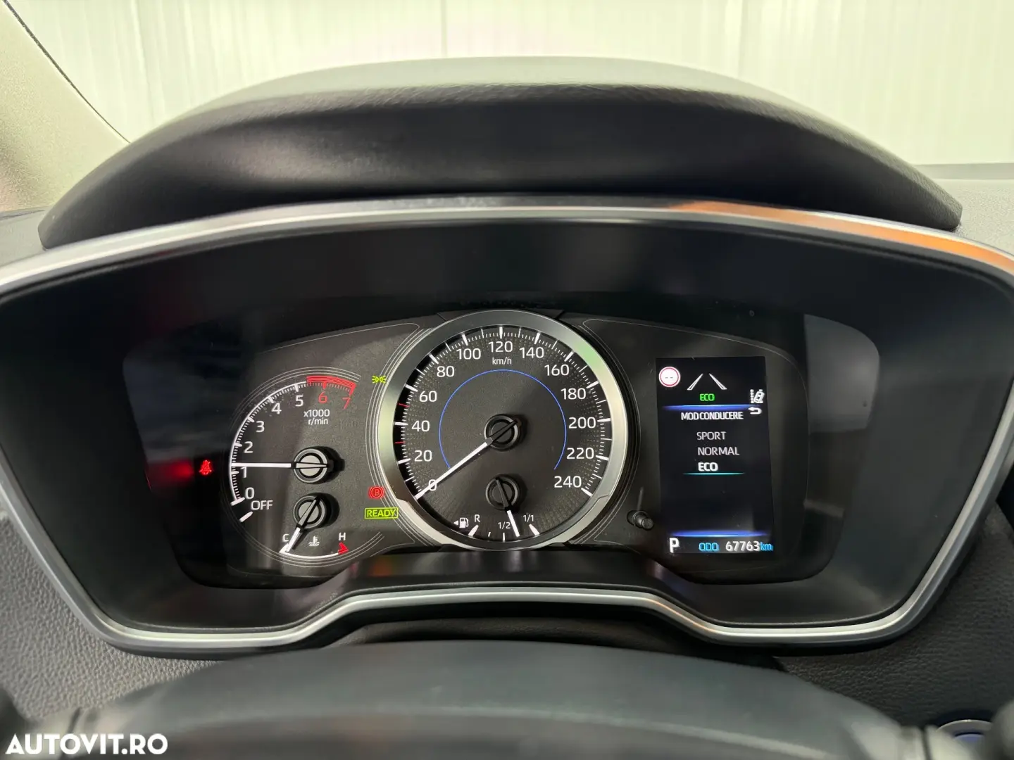 Toyota Corolla Sedan 1.8 HSD Business