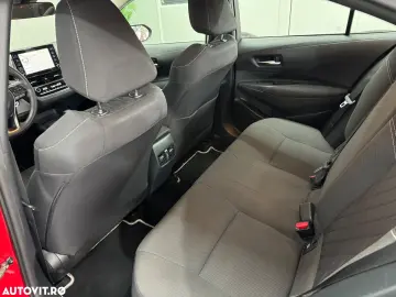 Toyota Corolla Sedan 1.8 HSD Business