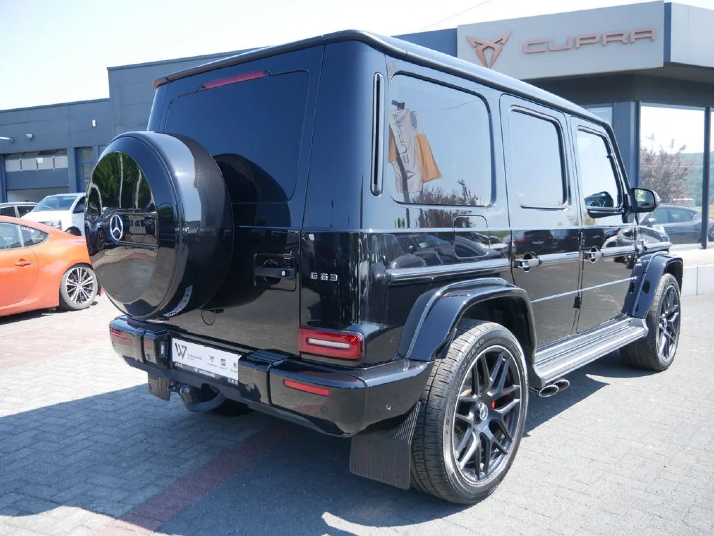 G 63 AMG AHK NIGHT CARBON MULTIBEAM 22 -LM 360