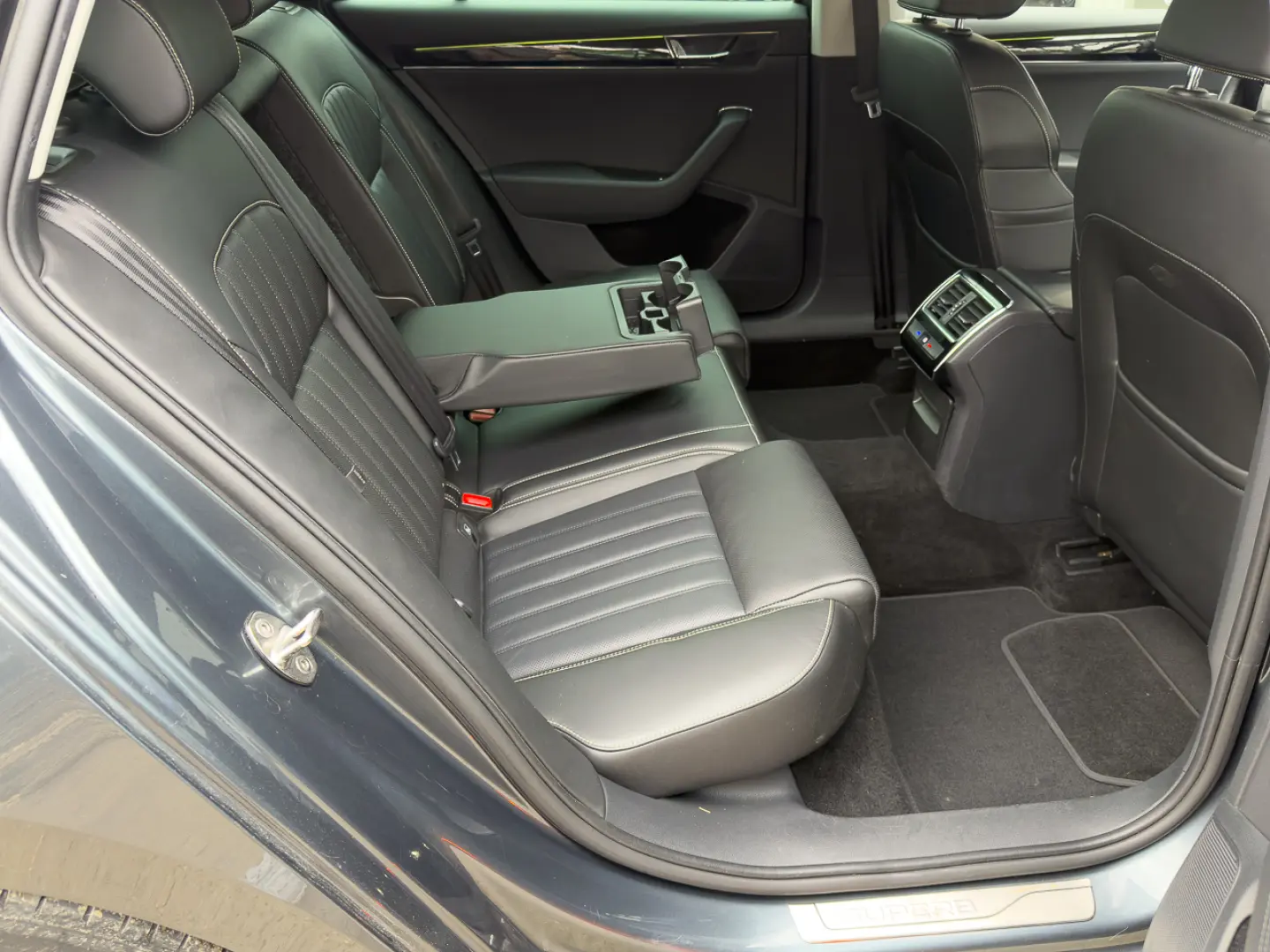 Skoda Superb Laurent Klement Camera Memorie Acc Led