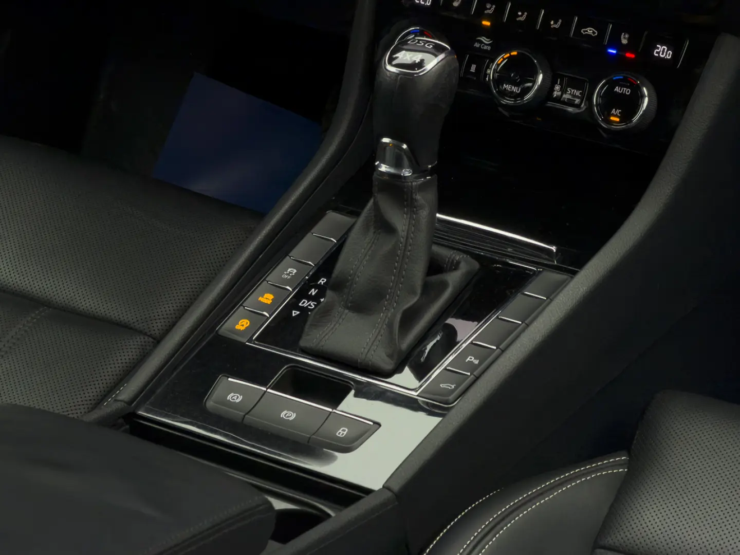 Skoda Superb Laurent Klement Camera Memorie Acc Led