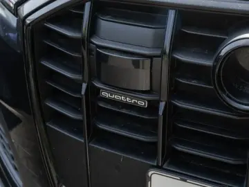 Audi Q7 55 TFSI quattro S line ACC HuD Pano