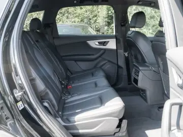 Audi Q7 55 TFSI quattro S line ACC HuD Pano