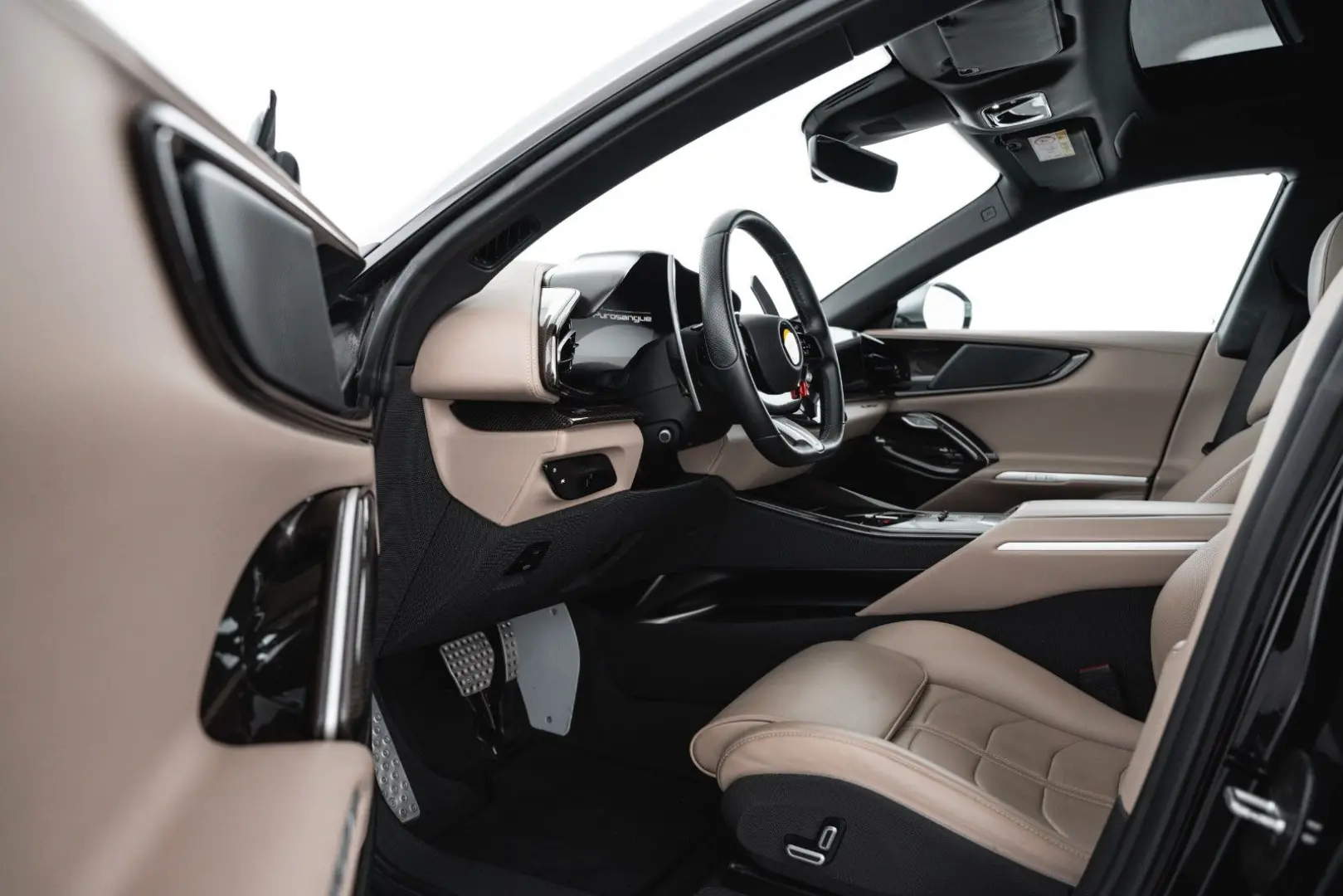 Purosangue V12 DCT 4WD