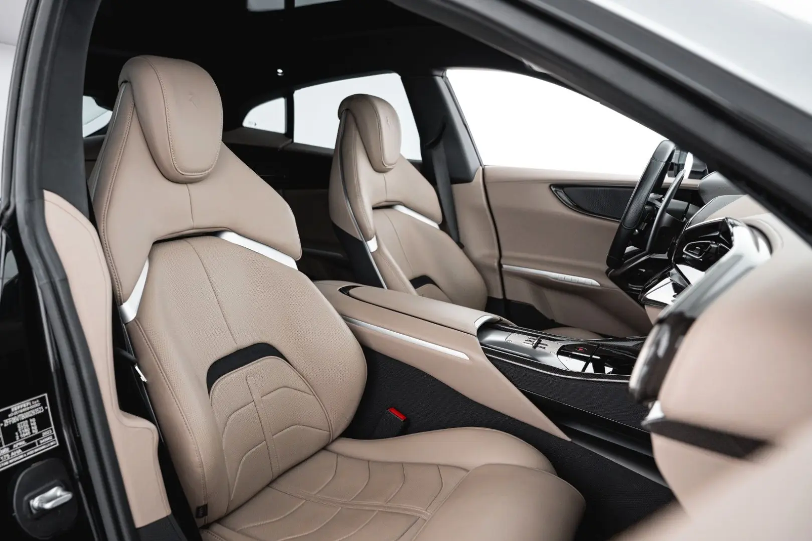 Purosangue V12 DCT 4WD