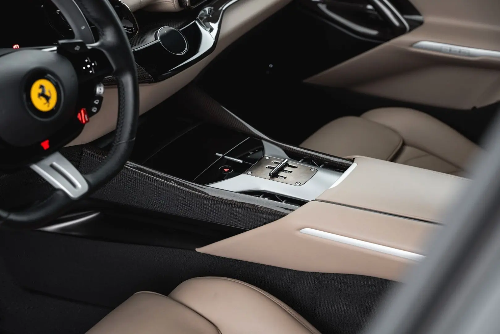 Purosangue V12 DCT 4WD